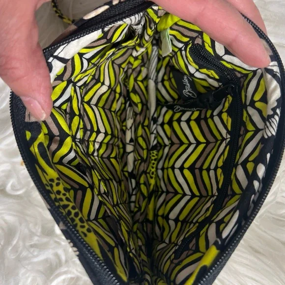 Vera Bradley Wristlet Wallet Citron Yellow Black Floral Zip-Top Cotton.NWOT! - Picture 4 of 4